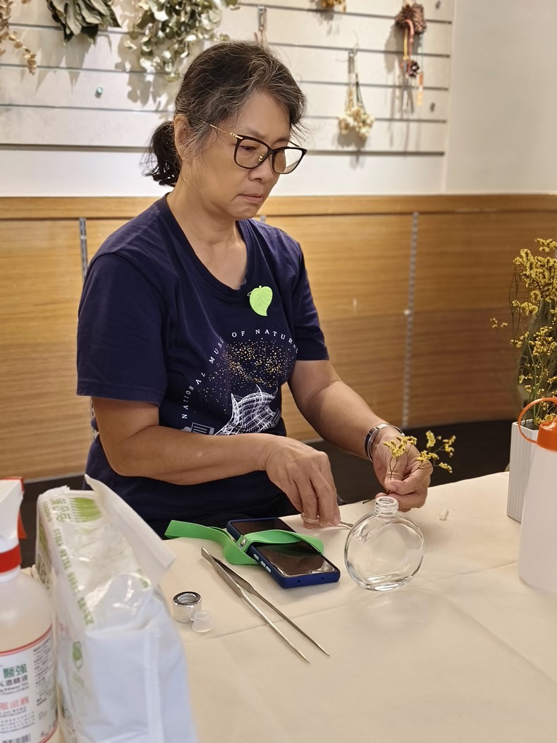 科學節:瓶中花-浮游花瓶DIY-圖片5