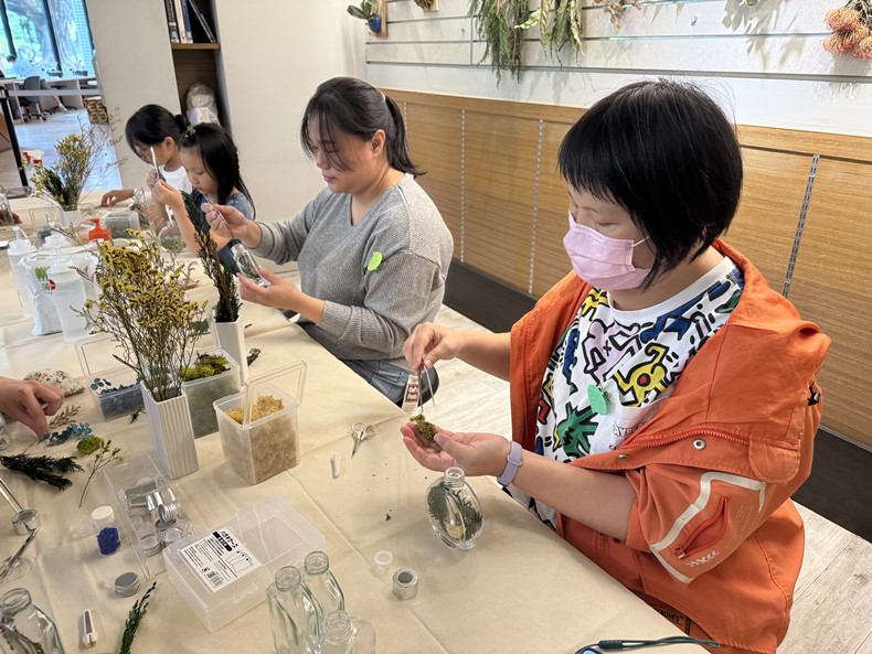 科學節:瓶中花-浮游花瓶DIY-圖片49