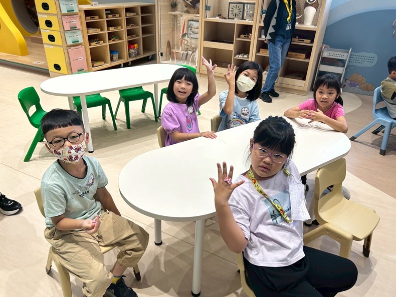 幼兒園： 蝴蝶的彩衣(7/11)-圖片26