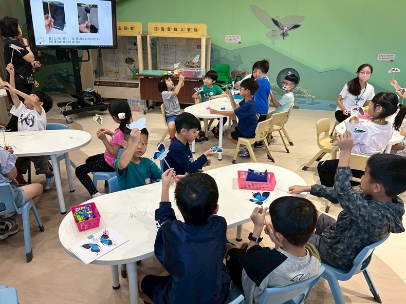 幼兒園： 蝴蝶的彩衣(7/11)-圖片30