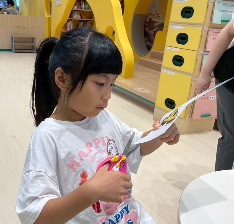幼兒園： 蝴蝶的彩衣(7/11)-圖片100