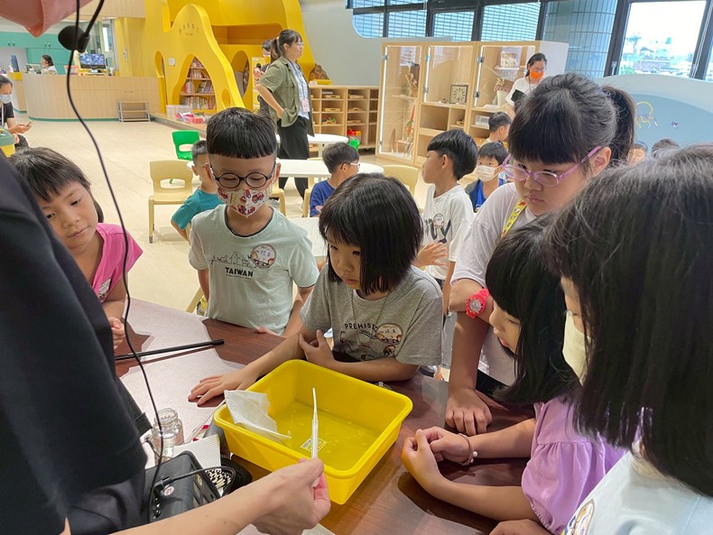 幼兒園： 蝴蝶的彩衣(7/11)-圖片102