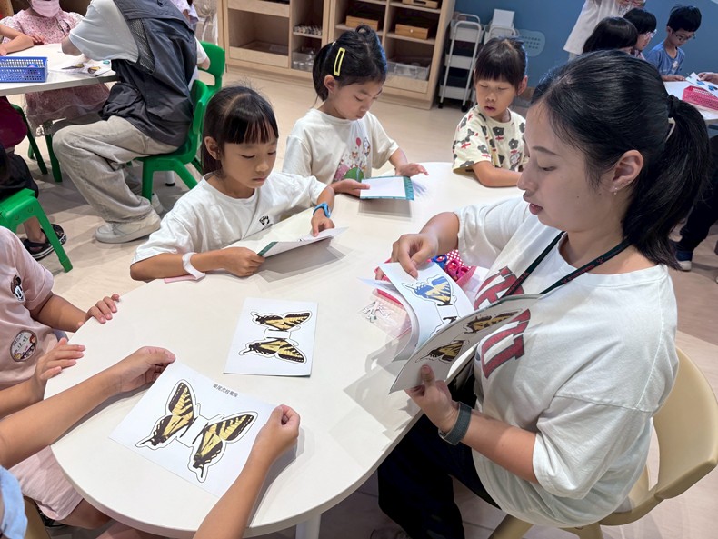 幼兒園： 蝴蝶的彩衣(7/16)-圖片61
