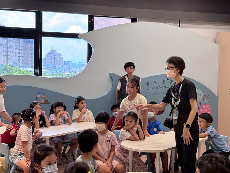 幼兒園： 蝴蝶的彩衣(7/16)-圖片74
