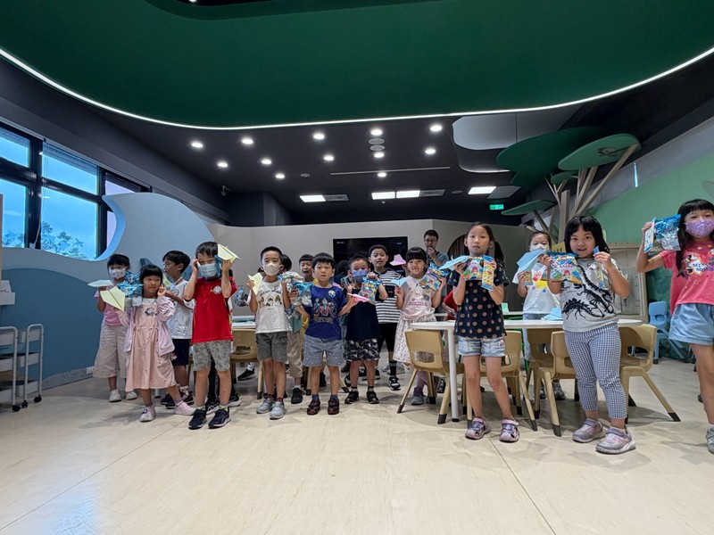 幼兒園：乘著風的翅膀(8/12)-圖片100
