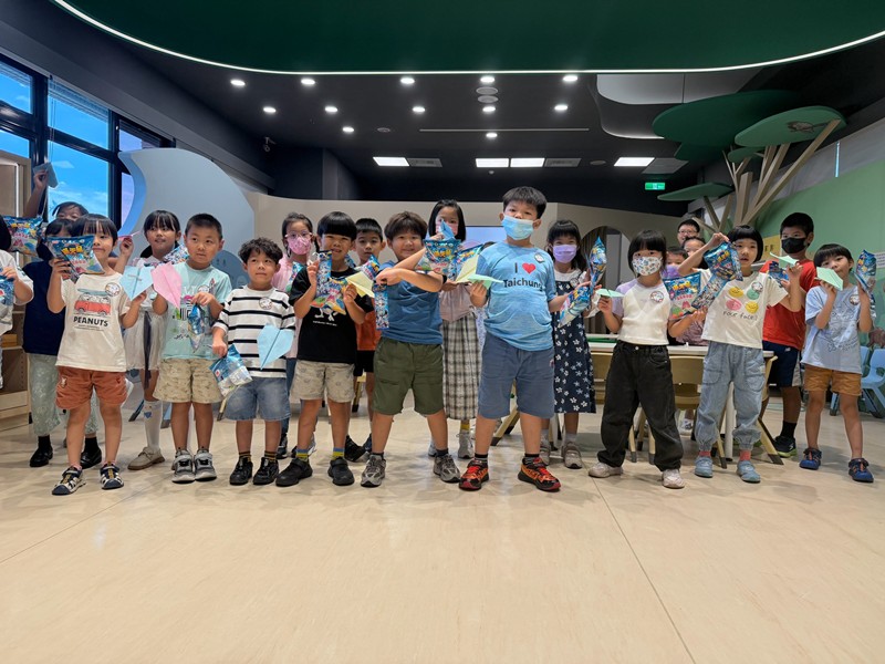 幼兒園：乘著風的翅膀(8/14)-圖片3