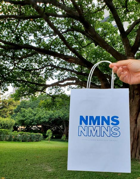 NMNS紙袋-藍字款-文創商品照片1